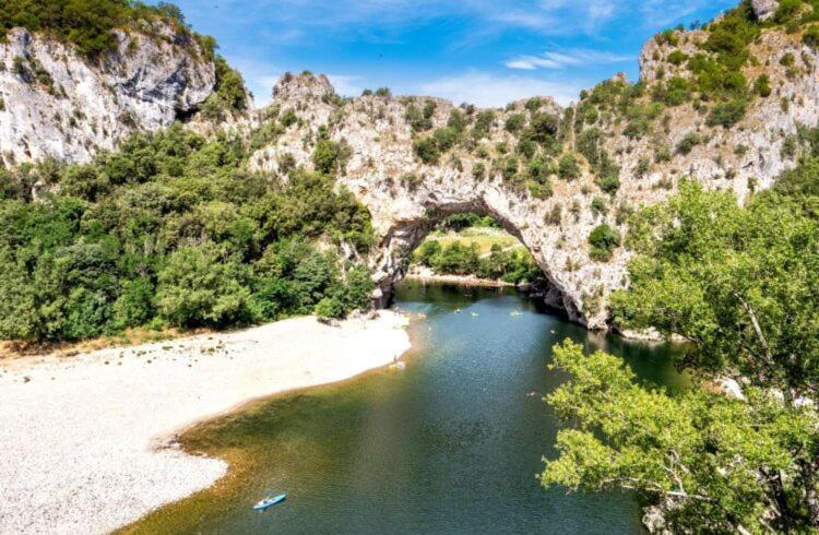 Le Mas Du Berger Saint-Quentin-la-Poterie Εξωτερικό φωτογραφία